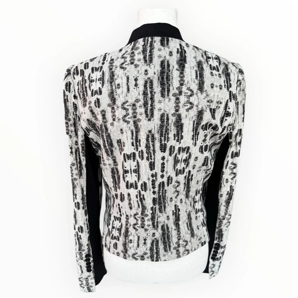 BCBGMaxAzria bcbmaxazria guy